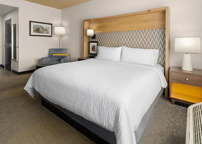Holiday Inn & Suites - Savannah Airport - Pooler By Ihg