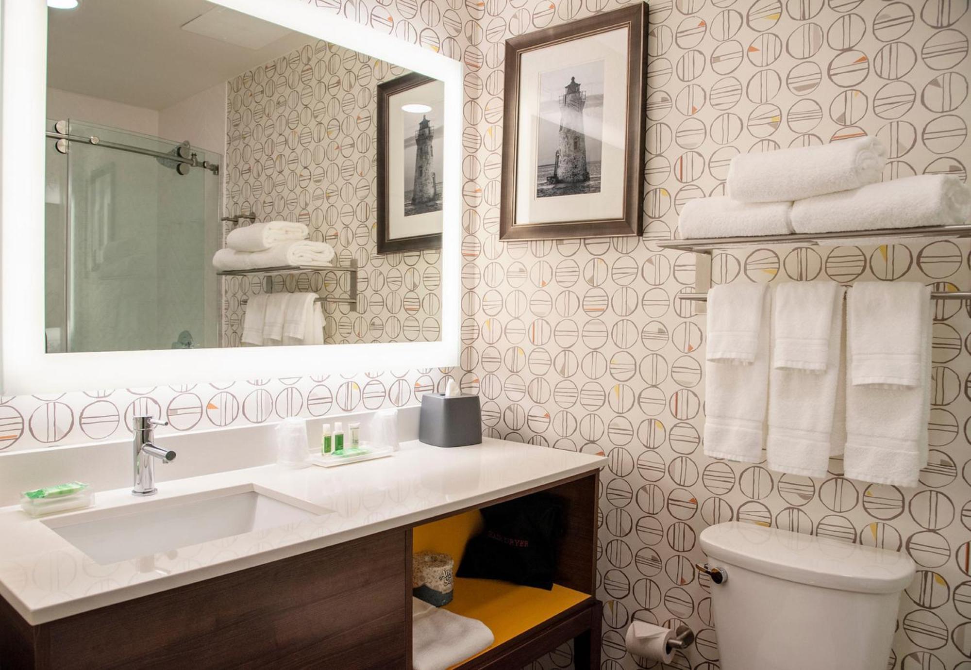 Hotel & - Savannah Airport - By Ihg