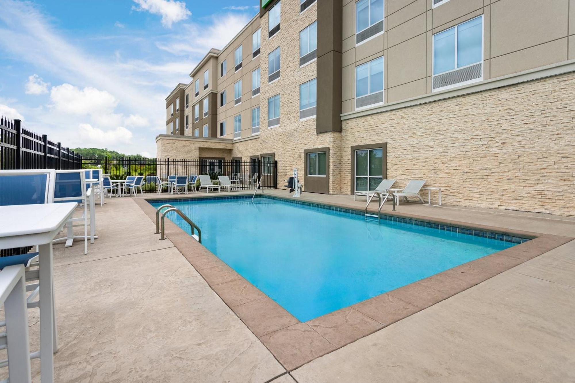Hotel & - Savannah Airport - By Ihg 3*