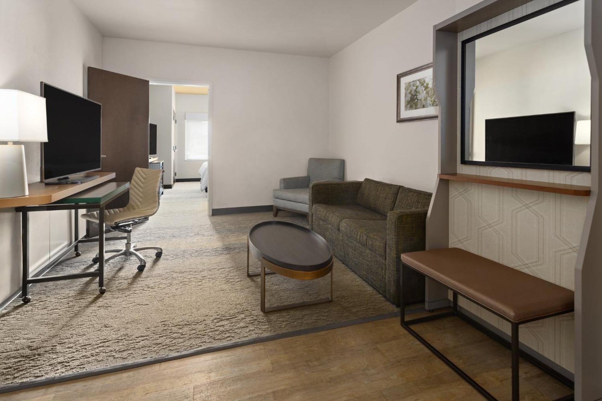 & - Savannah Airport - By Ihg Pooler