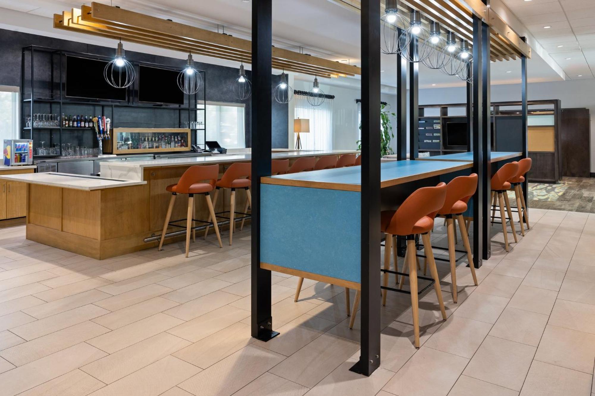 Hotel & - Savannah Airport - By Ihg