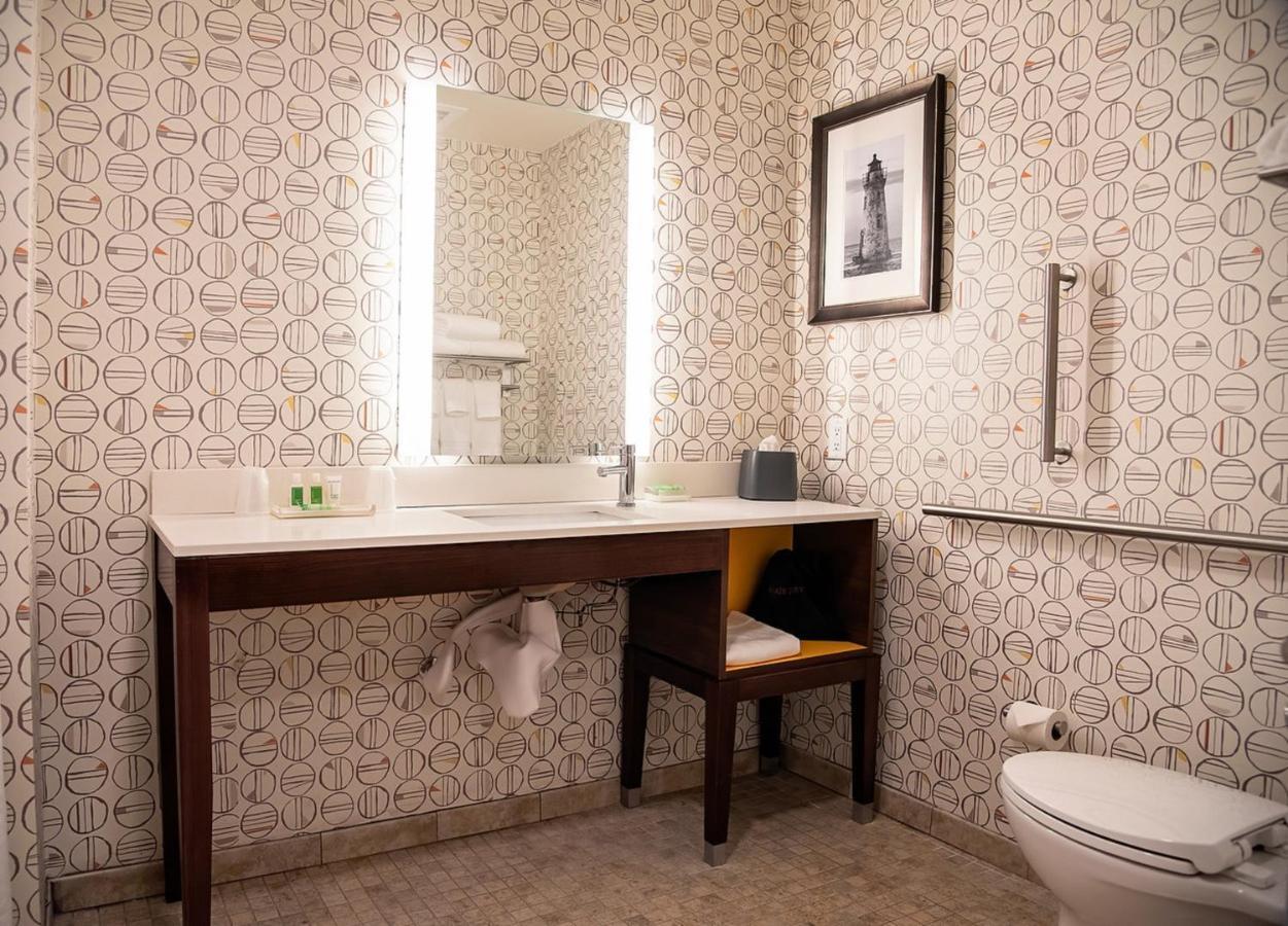 & - Savannah Airport - By Ihg Hotel 3*