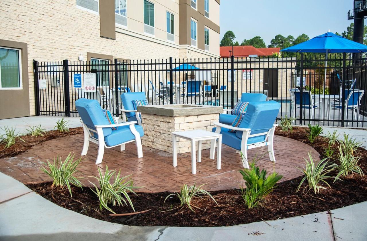 & - Savannah Airport - By Ihg