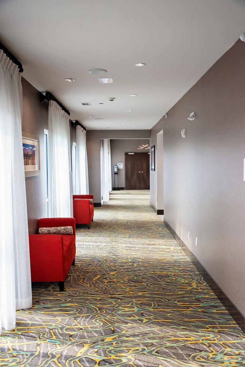 & - Savannah Airport - By Ihg